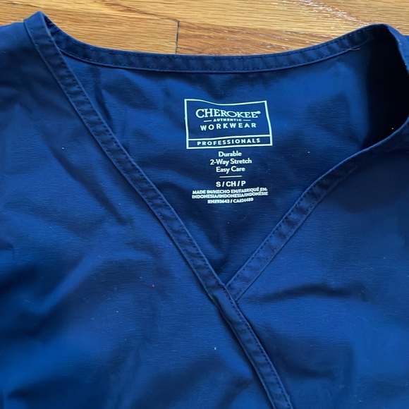 Cherokee Maternity Scrub Top - Picture 3 of 4